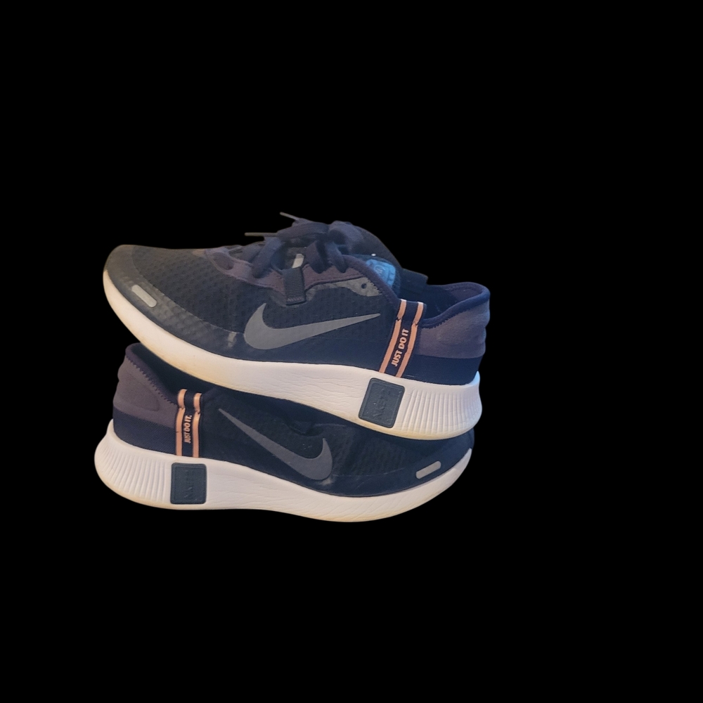 Nike Dark Blue and White Running Shoes